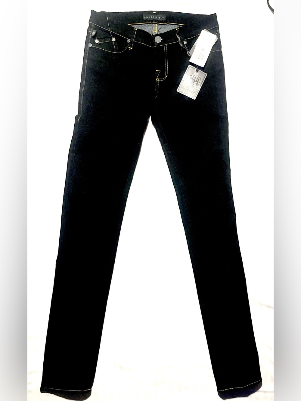 NWT. Women’s Rock & Republic Black Skinny Jeans with Contrast Stitching. size:29